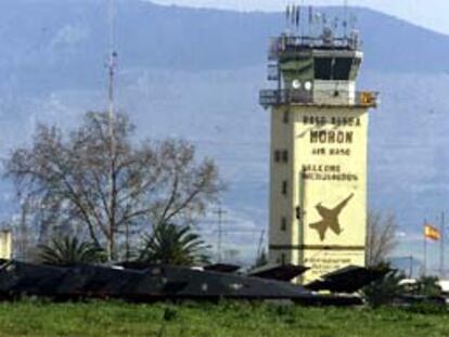 Un escuadrón de aviones furtivos F-117, a comienzos de febrero en la base aérea de Morón.