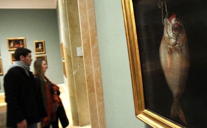 <a href="http://politica.elpais.com/politica/2013/02/28/album/1362085972_924863.html"><b>LA FOTOGALERÍA DE LAS OBRAS DE BÁRCENAS.</b></a> La obra 'Besugo', de Bartolomé Montalvo, fotografiada ayer en el Museo del Prado.