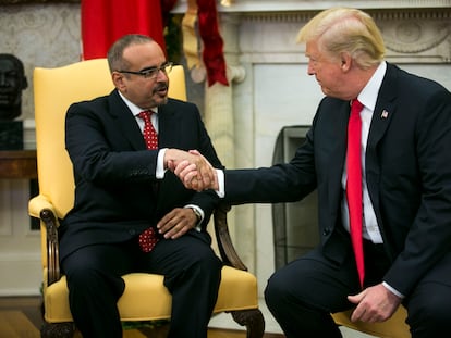 Donald Trump y el príncipe heredero de Baréin, Salman bin Hamad al Jalifa, en noviembre de 2017 en la Casa Blanca.