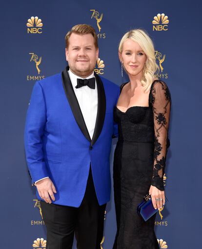 James Corden y Julia Carey.