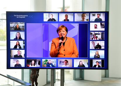 A chanceler alemã, Angela Merkel, durante um dos diálogos com a população, em meados de novembro.