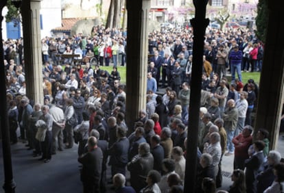 Un momento del funeral celebrado en Zarautz por los cuatro jóvenes fallecidos en accidente de tráfico.