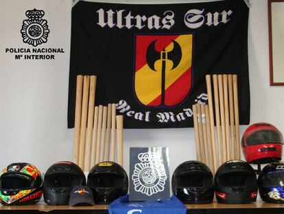 Material incautado por la policía a Ultras Sur en el aeropuerto de Barajas.