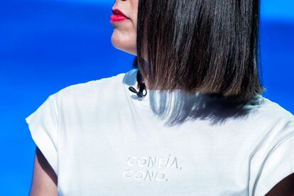 Detail of the shirt of Irene Montero, Podemos candidate, this Monday in the debate.