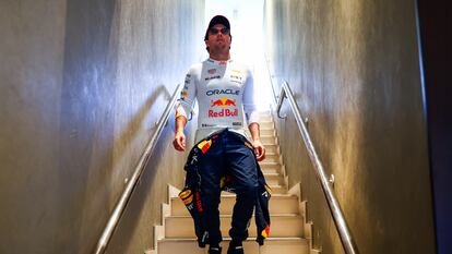 Checo Pérez en el circuito de Yas Marina, en Abu Dabi.