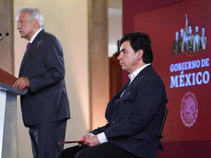 Andrés Manuel López Obrador y su portavoz, Jesús Ramírez.