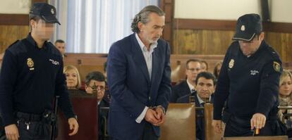 Francisco Correa acude como testigo al juicio de los trajes, en Valencia. 
