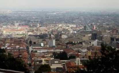 La financiación de autobuses con tecnología limpia incrementará los beneficios que rinde el Sistema Integrado de Transporte Público de Bogotá. En la imagen un registro panorámico de la capital de Colombia. EFE/Archivo