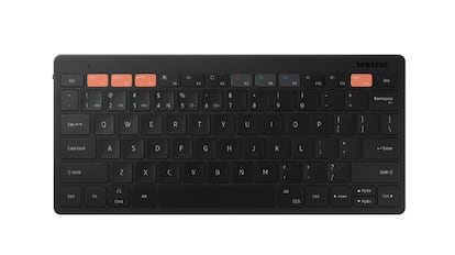 El peso de este teclado para tabletas es muy liviano, apenas supera los 400 gramos.