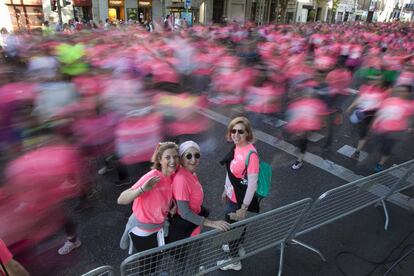 Participantes en la carrera de la mujer en Madrid, el 7 de mayo de 2017.