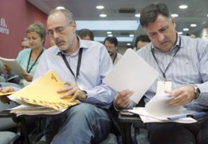 El presidente de ERC, Joan Puigcercós y el secretario general de la formación, Joan Ridao, durante la reunión del Consell Nacional de ERC.