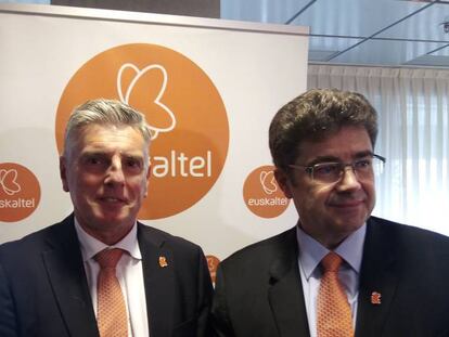 El presidente de Euskaltel; Xabier Iturbe, y el CEO, José Miguel García. 
 