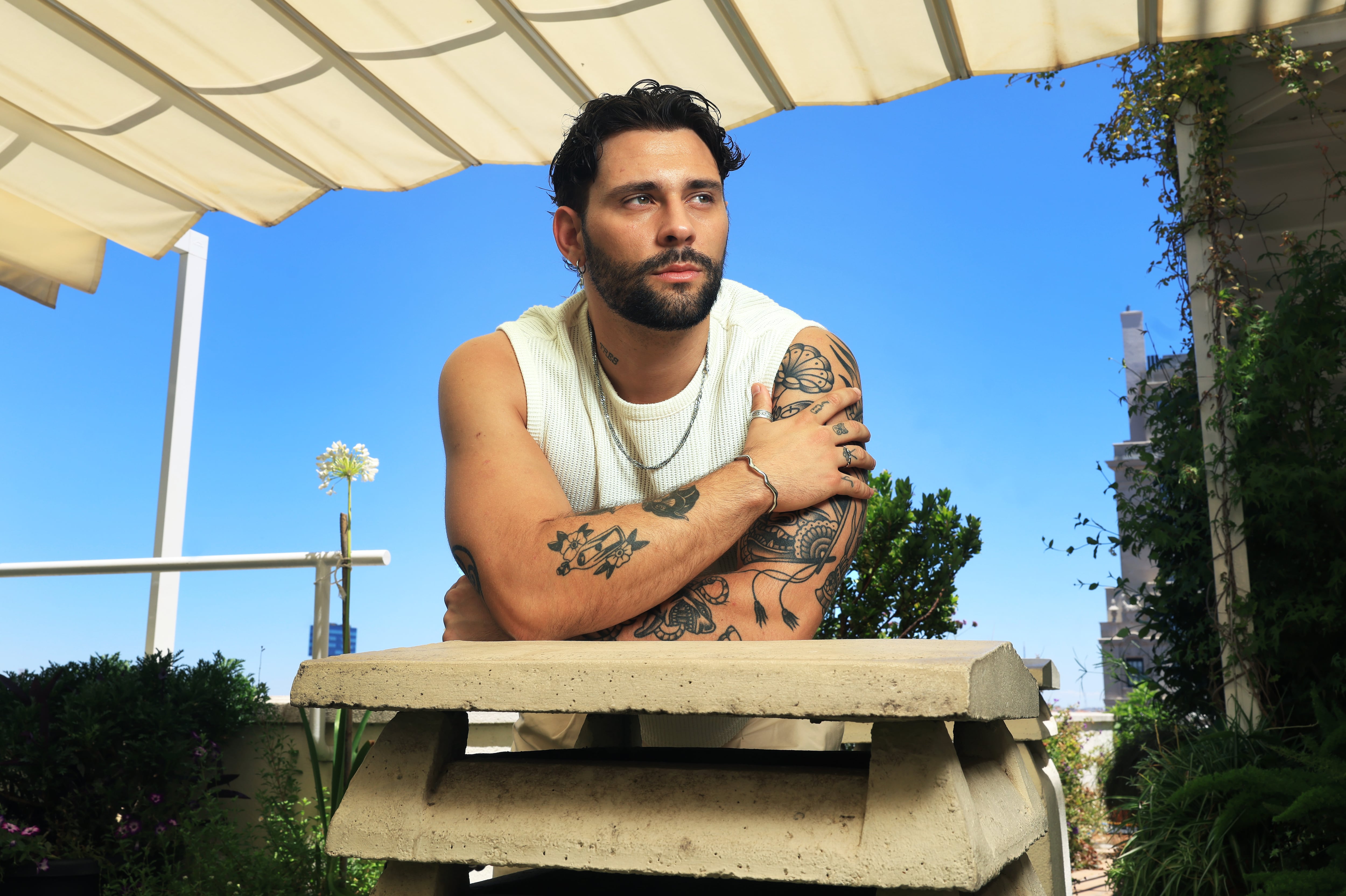 J Kbello, un hombre deconstruido, una estrella en construcción: “No me parece un insulto que me llamen maricón”