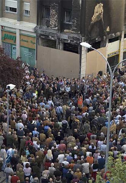 Manifestación de vecinos de Barañáin en solidaridad con el concejal de UPN José Antonio Mendive.