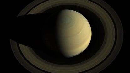 Saturno vista pela ‘Cassini’ em 2013.