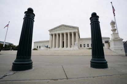 The U.S. Supreme Court building is seen in this file photo in Washington, U.S. September 30, 2022.