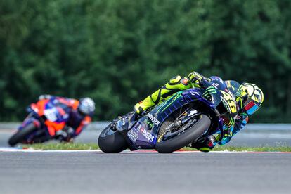 Valentino Rossi rueda en el Gran Premio de Brno de este domingo.