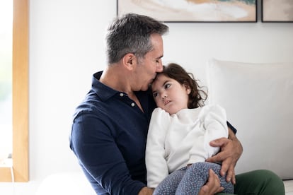 Javier Silva y Carmen, en su casa de Benalmádena.