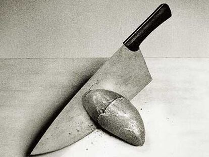 'Cuchillo y pan', de Chema Madoz.