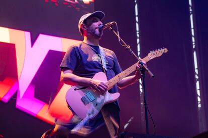 Jota, cantante de Los Planetas, anoche en el festival Tomavistas de Madrid.