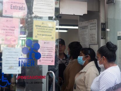 Pacientes en el Instituto Mexicano de Enfermedades Respiratorias, de Ciudad de México.