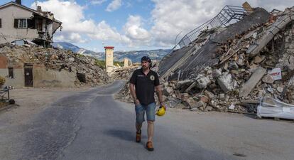 Jos&eacute; Antonio Ca&ntilde;as, en Amatrice el pasado 16 de julio.