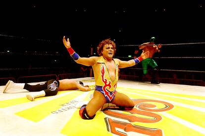 Cassandro during a wrestling function in London, in July 2008.