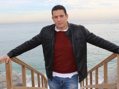 El escritor Vladimir Hernández en Vilassar de Mar.
