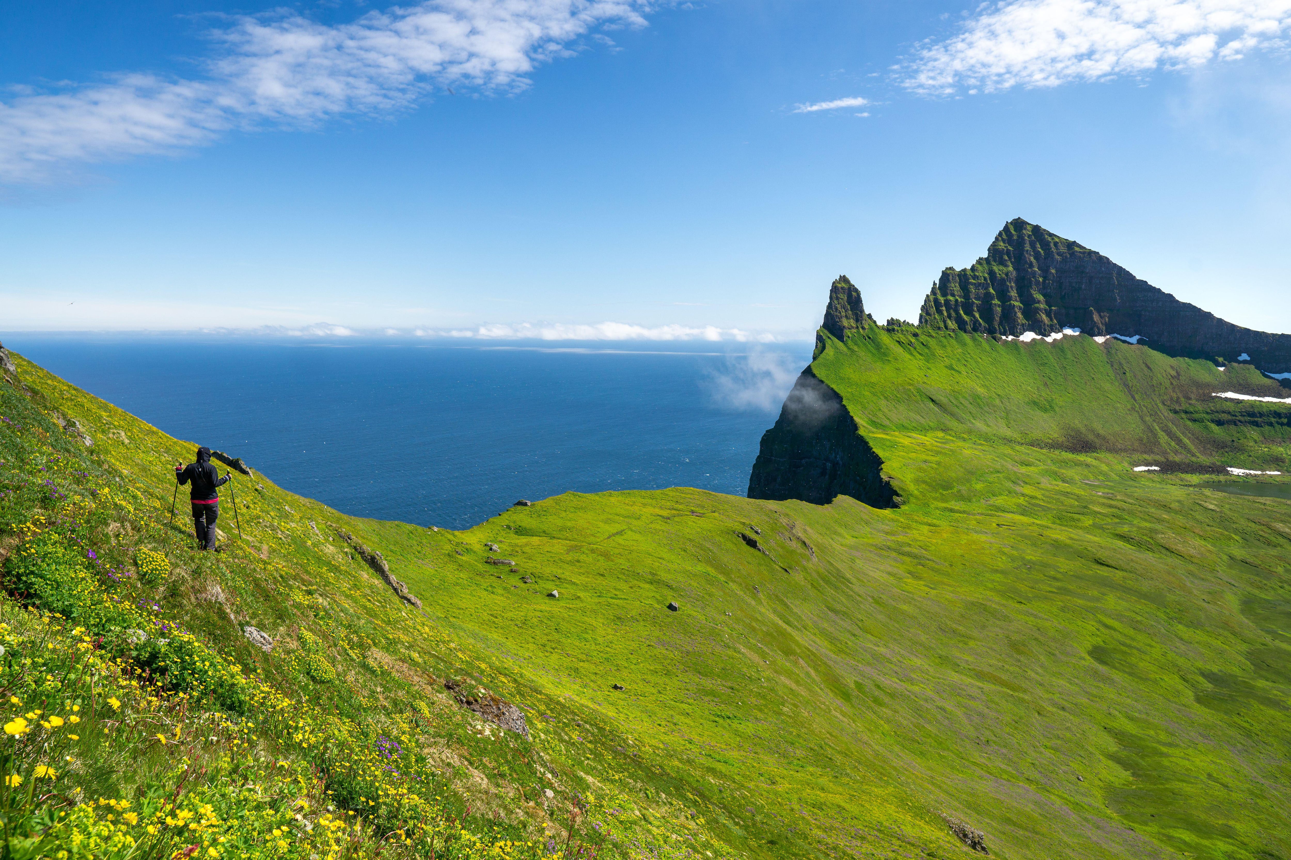 Por los fiordos del oeste de Islandia, un viaje insólito para salirse de ruta
