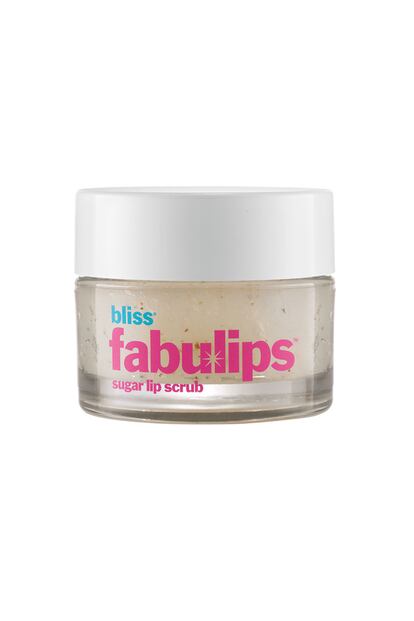 Con una mezcla a base de azúcar dulce granulado, almendra, cáscara de nuez y vainilla, Fabulips de Bliss (13,99 euros) es el complementos perfecto este invierno para tus labios. La guinda la pone la ligera fragancia de cereza y fresa.