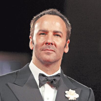 Impecable en su estreno como director en Venecia, Tom Ford se enfrenta por primera vez a los periodistas de cine.