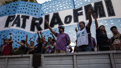 People protest against an agreement between the Argentine government and the IMF, in March of 2022