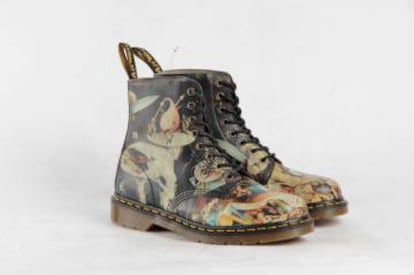 Dr Martens lanzó dos modelos de botas con estampados de 'El jardín de las delicias' de El Bosco, en 2014