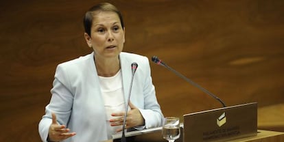 Uxue Barkos durante el debate de la sesi&oacute;n de investidura a la presidencia de Navarra.