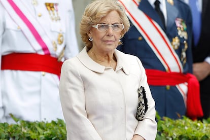 Manuela Carmena: Siempre ha mantenido un compromiso personal frente al SIDA que ocasionó la muerte de muchos jóvenes en los años ochenta, cuando la enfermedad era una gran desconocida.  Como alcaldesa ha impulsado la celebración de la Gala y, como madrileña, la satisfacción es doble al ver que Madrid ha sido el escenario elegido.