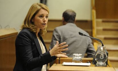 Quiroga, en un pleno del Parlamento vasco.