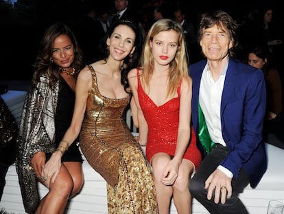 LONDON, ENGLAND - JUNE 26:  (EMBARGOED FOR PUBLICATION IN UK TABLOID NEWSPAPERS UNTIL 48 HOURS AFTER CREATE DATE AND TIME. MANDATORY CREDIT PHOTO BY DAVE M. BENETT/GETTY IMAGES REQUIRED)  (L to R) Jade Jagger, L'Wren Scott, Georgia May Jagger and Mick Jagger attend the annual Serpentine Gallery Summer Party co-hosted by L'Wren Scott at The Serpentine Gallery on June 26, 2013 in London, England.  (Photo by Dave M. Benett/Getty Images for The Serpentine Gallery)