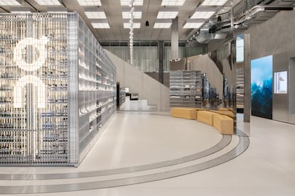 Uno de los rincones de las oficinas suizas, que recrea una de las tiendas On.