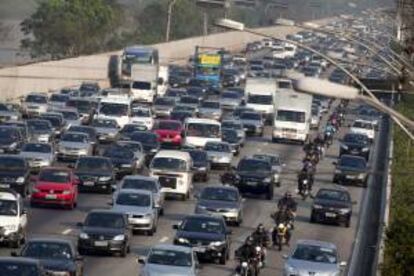 El Programa de Transporte, Logística y Medio Ambiente de Sao Paulo prevé inversiones por 729 millones de dólares para recuperar y mejorar 7.000 kilómetros de carreteras en los próximos cinco años. EFE/Archivo