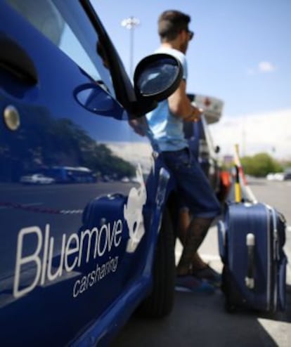 Uno de los coches de alquiler de la empresa Bluemove.