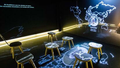La instalación holográfica de la exposición de CaixaForum.