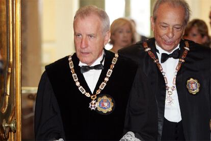 Ramón Trillo y Fernando Ledesma, en la toma de posesión del primero como presidente de Sala del Supremo.