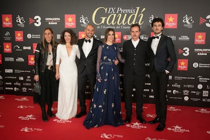 L'equip de la pellcula 'El rei borni'.