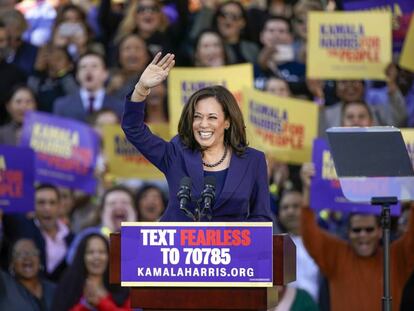 Kamala Harris anuncia sun candidatura a la Presidencia en Oakland, el domingo.