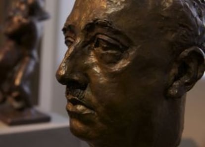 El busto de Franco.