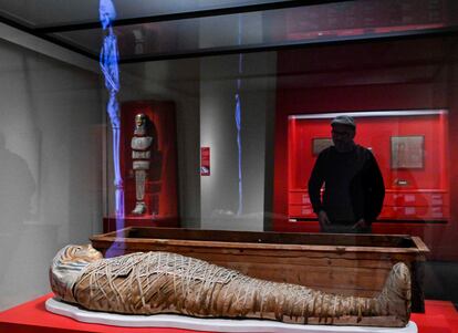 Una imagen de la exposición de momias de CaixaForum.