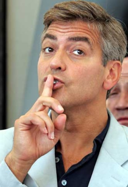 George Clooney, el jueves durante la presentación en la Mostra de Venecia de <i>Buenas noches y buena suerte.</i>