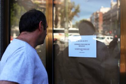 A “Going out of business” sign on the door and a Facebook message informed customers that Café Comercial would no longer open its doors.