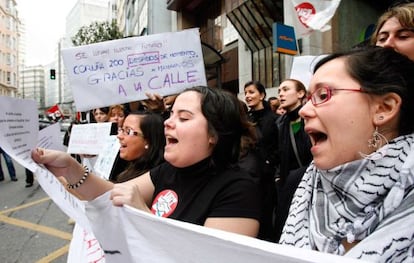 Concentración de trabajadores de Atento, en A Coruña.