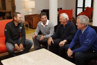 Sergio Garc&iacute;a,y Jos&eacute; Mar&iacute;a Olaz&aacute;bal, el exjugador Jos&eacute; Mar&iacute;a Ca&ntilde;izares y el capit&aacute;n del equipo ol&iacute;mpico masculino de golf, Manuel Pi&ntilde;ero, el lunes, en Sotogrande.